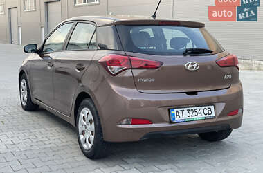 Хетчбек Hyundai i20 2016 в 
