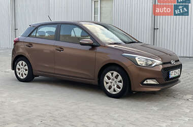 Хетчбек Hyundai i20 2016 в 