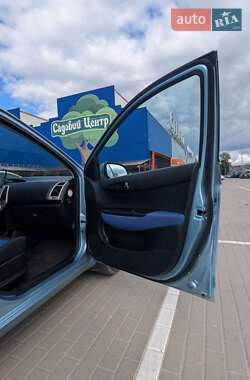 Хетчбек Hyundai i20 2010 в 