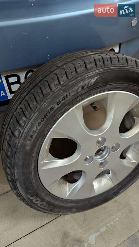 Хэтчбек Hyundai i20 2010 в Тернополе