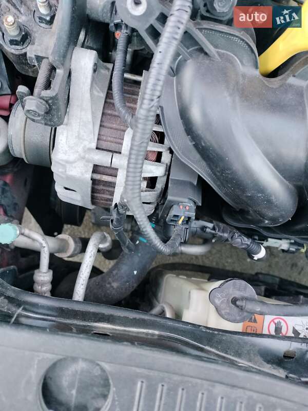 Хетчбек Hyundai i20 2014 в Кривому Розі фото 15 Хетчбек Hyundai i20 2014 в Кривому Розі