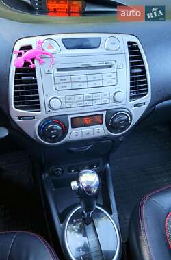 Хэтчбек Hyundai i20 2009 в 