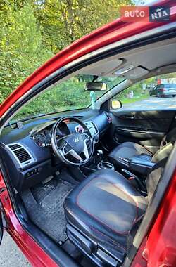 Хэтчбек Hyundai i20 2009 в 