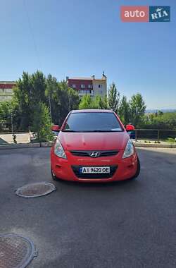 Хэтчбек Hyundai i20 2012 в 