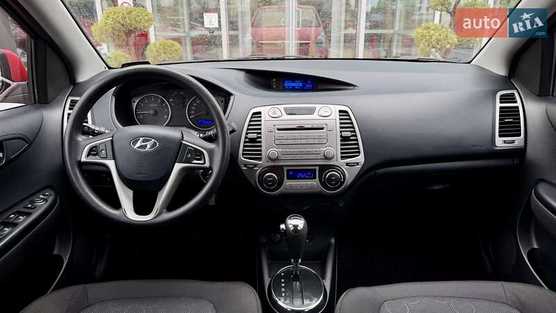 Хэтчбек Hyundai i20 2011 в Чернигове