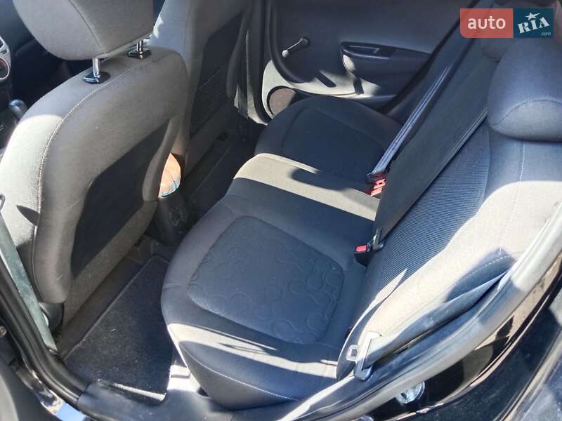 Хэтчбек Hyundai i20 2011 в Днепре