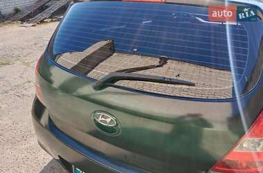 Хэтчбек Hyundai i20 2011 в 