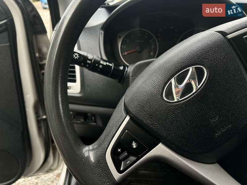 Хэтчбек Hyundai i20 2011 в Харькове