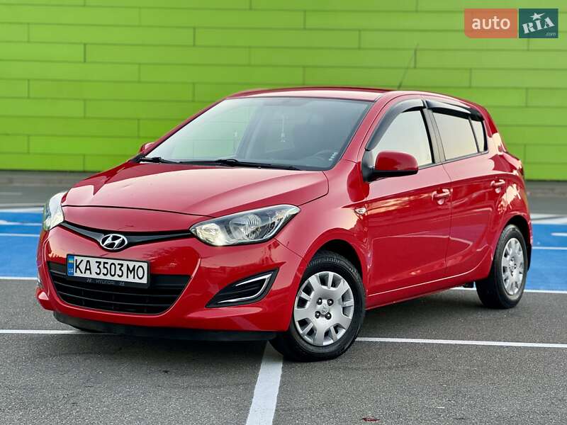 Хэтчбек Hyundai i20 2014 в 