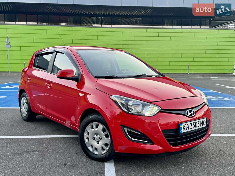 Хэтчбек Hyundai i20 2014 в Киеве фото 8 Хэтчбек Hyundai i20 2014 в Киеве