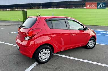 Хэтчбек Hyundai i20 2014 в 