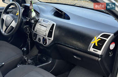 Хэтчбек Hyundai i20 2011 в 