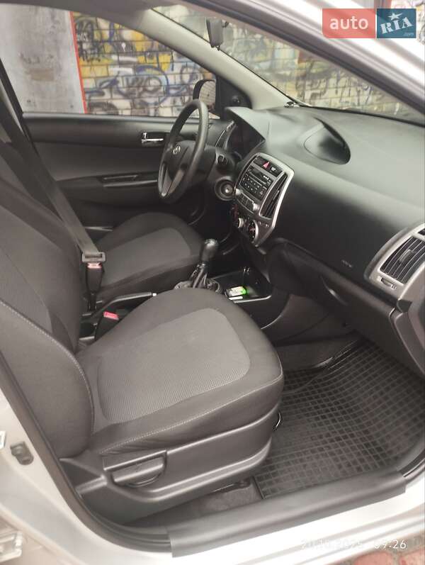 Хетчбек Hyundai i20 2012 в Харкові