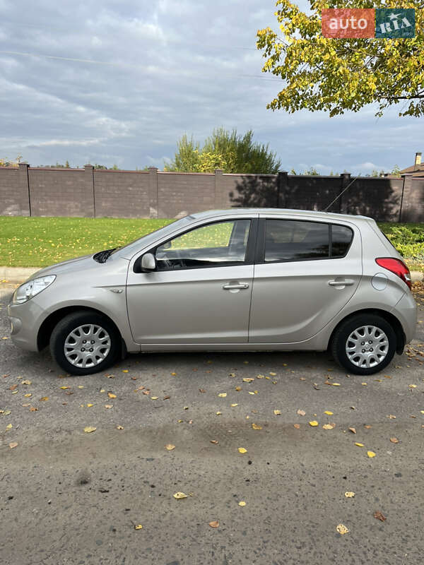 Хэтчбек Hyundai i20 2011 в Кременчуге фото 3 Хэтчбек Hyundai i20 2011 в Кременчуге