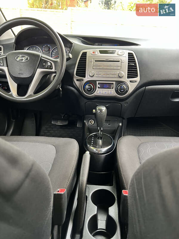 Хэтчбек Hyundai i20 2011 в Кременчуге фото 10 Хэтчбек Hyundai i20 2011 в Кременчуге