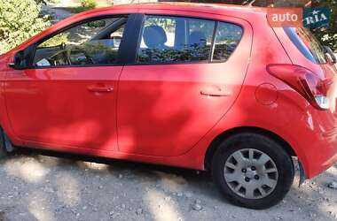 Хэтчбек Hyundai i20 2014 в Днепре