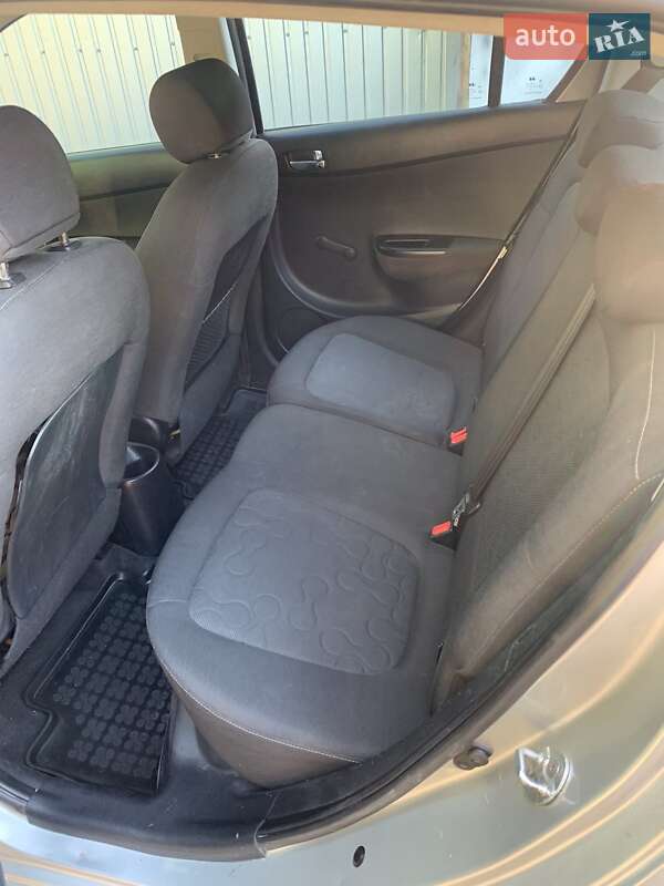 Хетчбек Hyundai i20 2010 в Харкові фото 6 Хетчбек Hyundai i20 2010 в Харкові