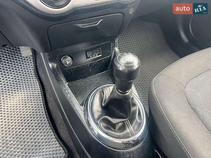 Хэтчбек Hyundai i20 2011 в Львове