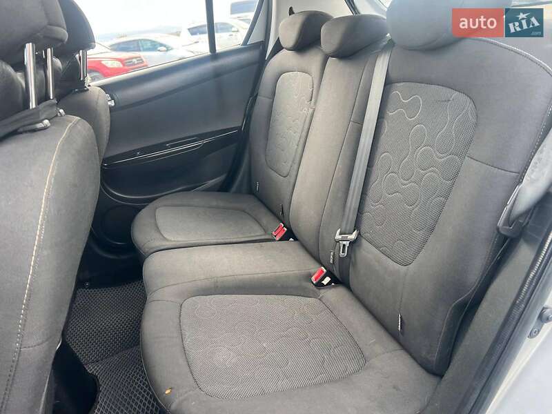 Хэтчбек Hyundai i20 2011 в Львове