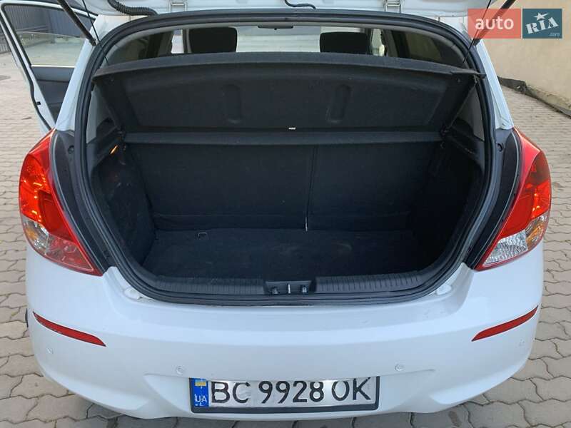 Хэтчбек Hyundai i20 2012 в Жовкве фото 11 Хэтчбек Hyundai i20 2012 в Жовкве