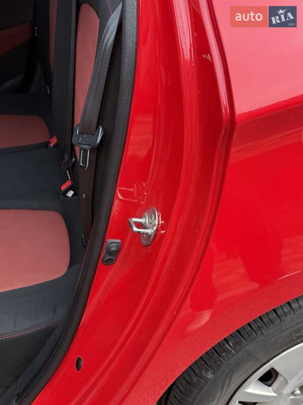 Хэтчбек Hyundai i20 2014 в Киеве