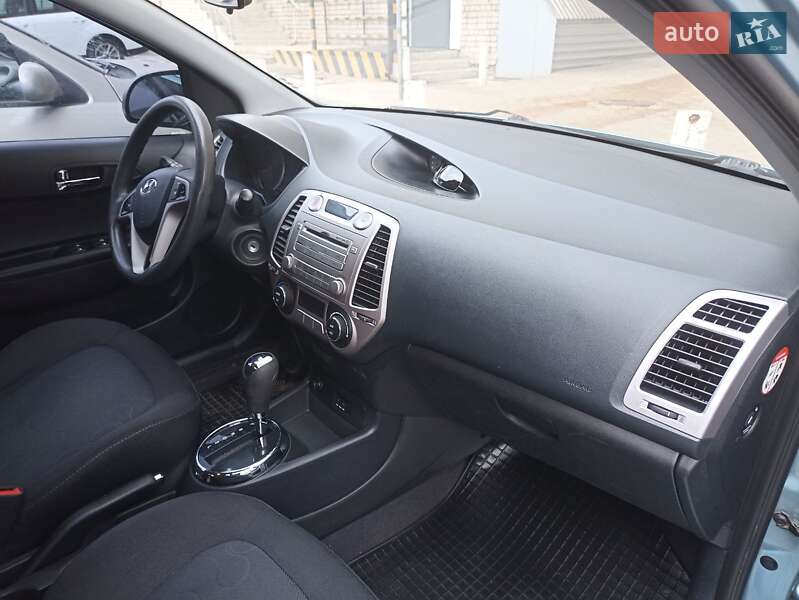 Хетчбек Hyundai i20 2012 в Дніпрі фото 6 Хетчбек Hyundai i20 2012 в Дніпрі