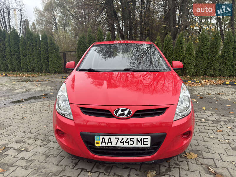 Хетчбек Hyundai i20 2012 в Києві фото 4 Хетчбек Hyundai i20 2012 в Києві