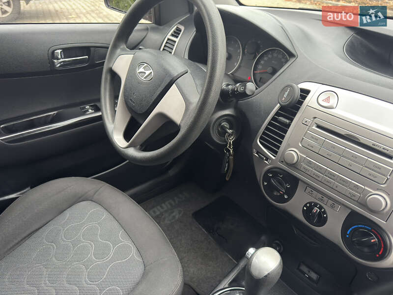 Хетчбек Hyundai i20 2012 в Києві фото 32 Хетчбек Hyundai i20 2012 в Києві