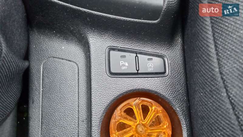 Хетчбек Hyundai i20 2016 в Хмельницькому фото 22 Хетчбек Hyundai i20 2016 в Хмельницькому