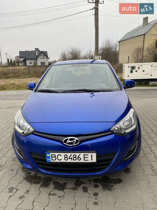 Хэтчбек Hyundai i20 2014 в Львове фото Хэтчбек Hyundai i20 2014 в Львове