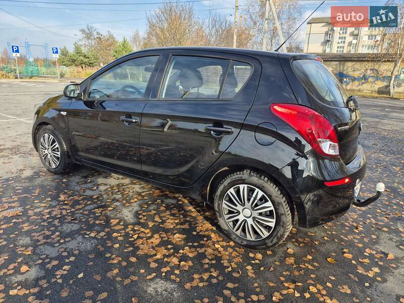 Хэтчбек Hyundai i20 2013 в Ровно фото 7 Хэтчбек Hyundai i20 2013 в Ровно