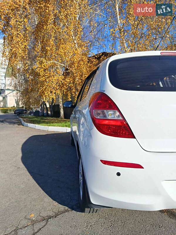 Хетчбек Hyundai i20 2013 в Одесі фото 9 Хетчбек Hyundai i20 2013 в Одесі