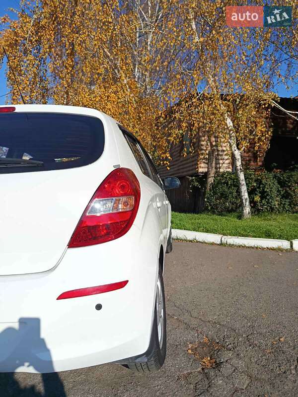 Хетчбек Hyundai i20 2013 в Одесі фото 12 Хетчбек Hyundai i20 2013 в Одесі