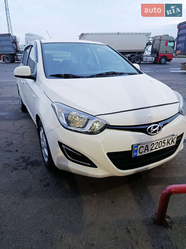 Хетчбек Hyundai i20 2013 в Одесі фото 16 Хетчбек Hyundai i20 2013 в Одесі