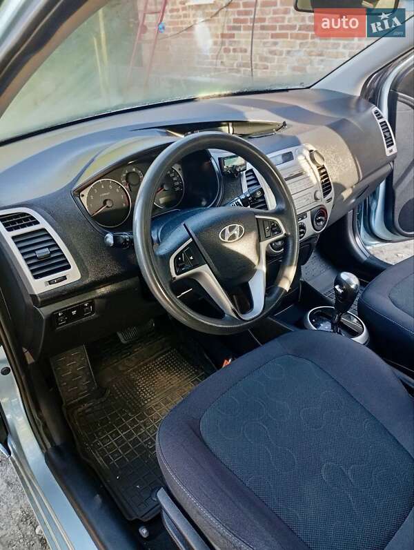 Хэтчбек Hyundai i20 2009 в Мироновке