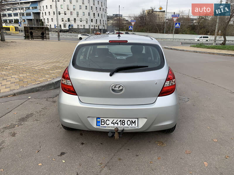 Хетчбек Hyundai i20 2011 в Києві