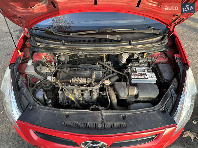 Хетчбек Hyundai i20 2011 в Миколаєві фото 11 Хетчбек Hyundai i20 2011 в Миколаєві