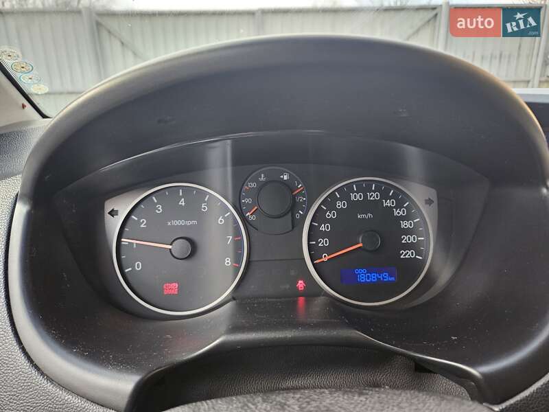 Хетчбек Hyundai i20 2010 в Дніпрі
