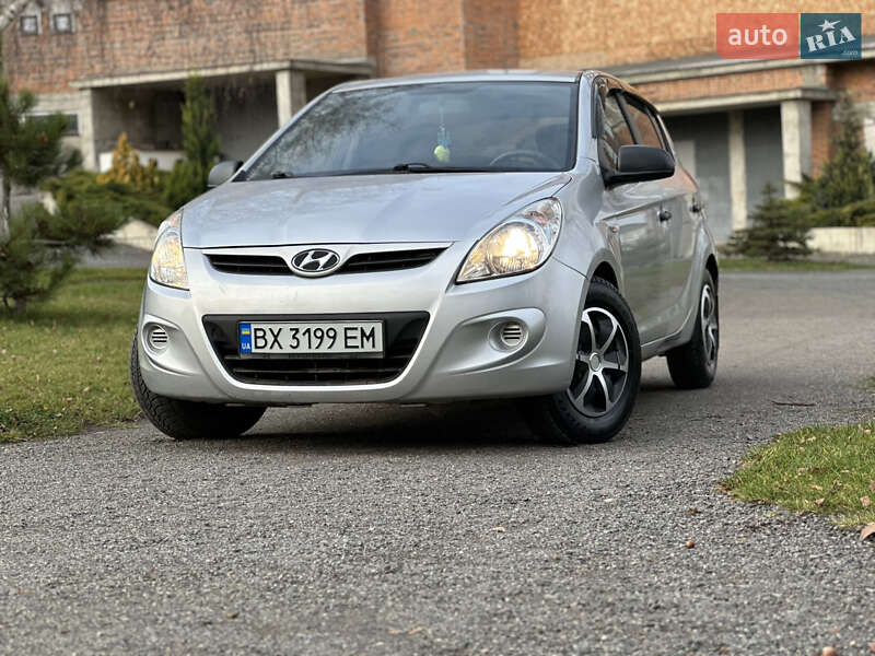 Хетчбек Hyundai i20 2011 в Хмельницькому фото 3 Хетчбек Hyundai i20 2011 в Хмельницькому