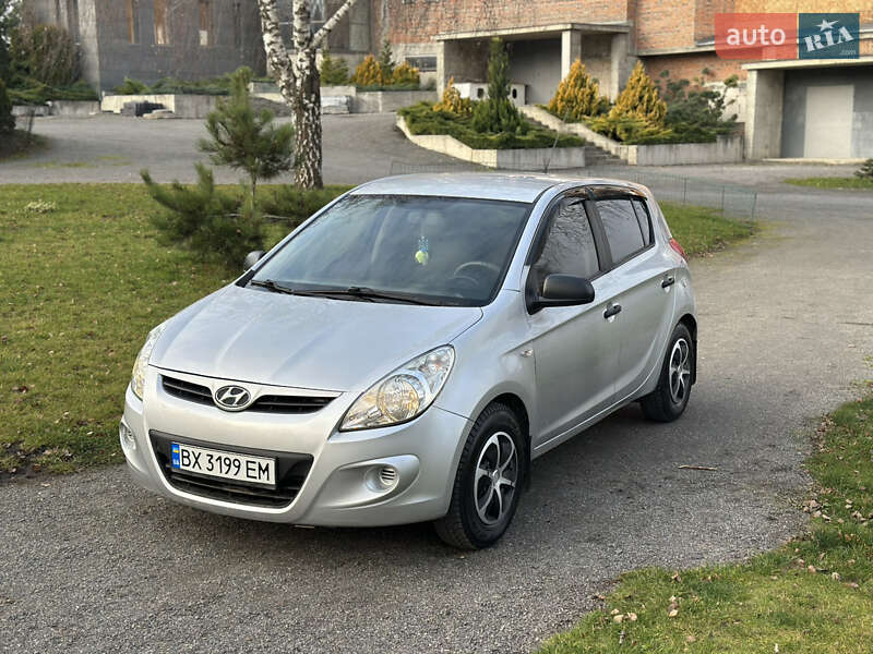 Хетчбек Hyundai i20 2011 в Хмельницькому фото 13 Хетчбек Hyundai i20 2011 в Хмельницькому