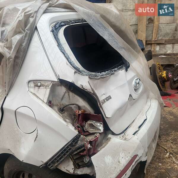 Хетчбек Hyundai i20 2013 в Полтаві фото 3 Хетчбек Hyundai i20 2013 в Полтаві