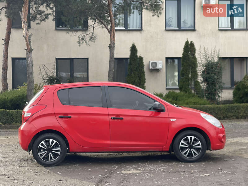 Хетчбек Hyundai i20 2011 в Мукачевому