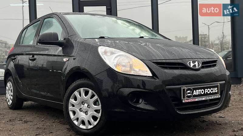 Хэтчбек Hyundai i20 2010 в Киеве фото 2 Хэтчбек Hyundai i20 2010 в Киеве