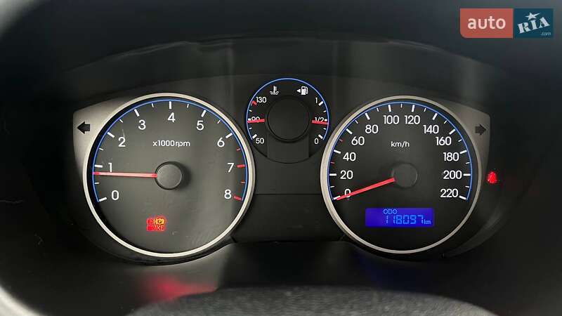 Хэтчбек Hyundai i20 2010 в Киеве фото 18 Хэтчбек Hyundai i20 2010 в Киеве