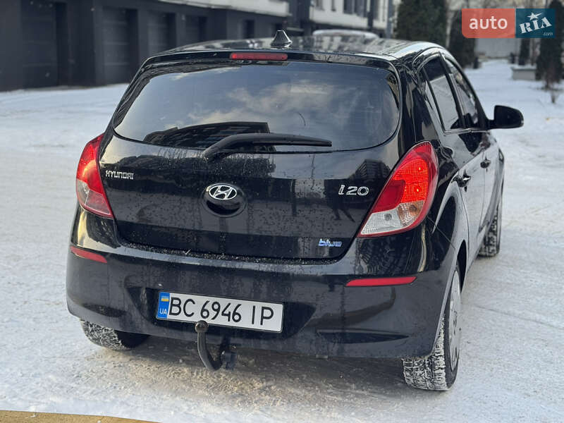 Хетчбек Hyundai i20 2012 в Івано-Франківську
