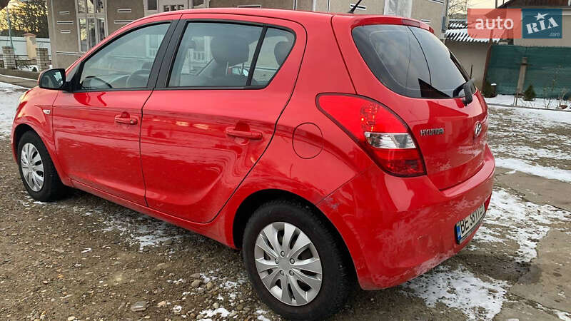 Хетчбек Hyundai i20 2012 в Снятині фото 12 Хетчбек Hyundai i20 2012 в Снятині
