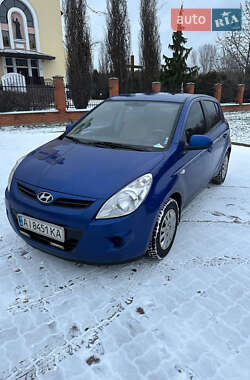 Хетчбек Hyundai i20 2010 в Обухові