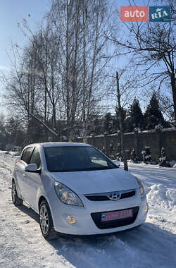 Хетчбек Hyundai i20 2011 в Рівному