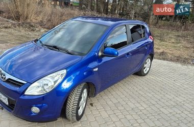 Хэтчбек Hyundai i20 2008 в Житомире