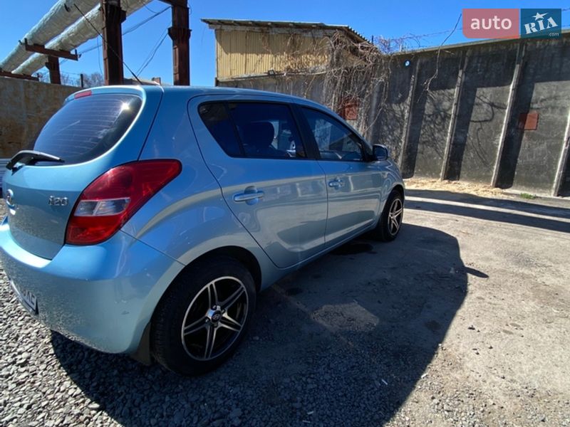 Хетчбек Hyundai i20 2010 в Вінниці
